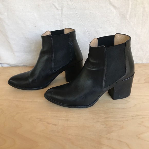 Nisolo Heeled Chelsea Boot - Picture 1 of 9